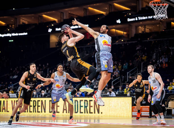 离开中国男 离开中国男