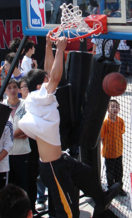 与勒布朗个 与勒布朗个