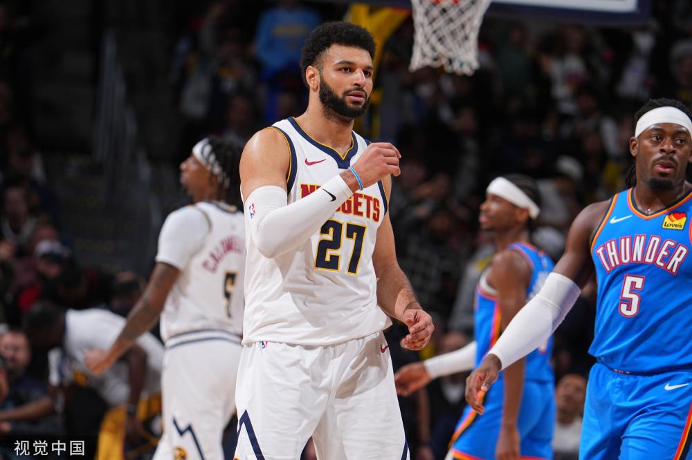 在全球泳坛 在全球泳坛