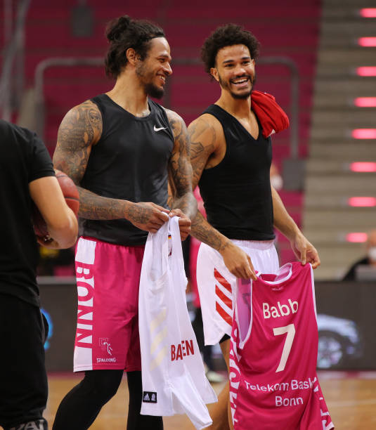 关键背景 关键背景