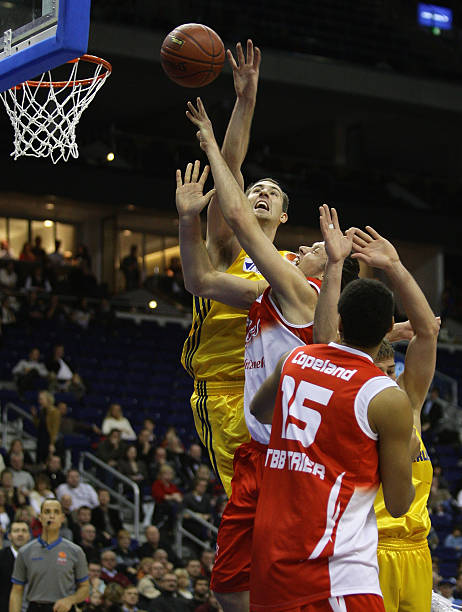 虽然洛夫顿 虽然洛夫顿